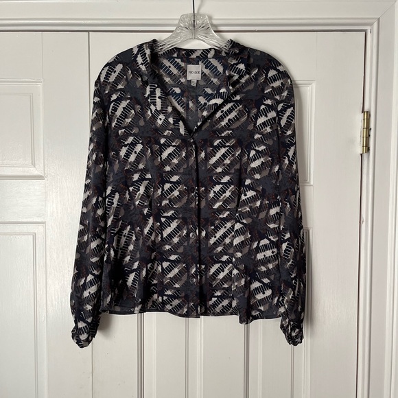 NIC + ZOE Abstract Printed Blouse - Picture 1 of 8